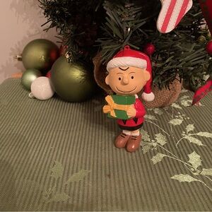 Peanuts Christmas Ornament Charlie Brown Holding a Gift~Kurt S. Adler UFS